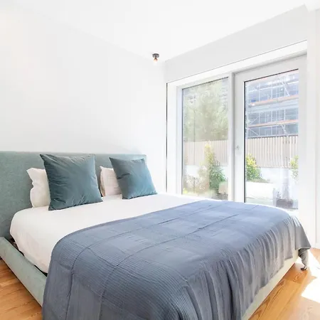 Coastal Bliss Stylish 2br By Lovelystay *